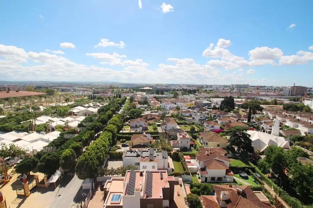 Exterior view of Flat for sale in Jerez de la Frontera  with Air Conditioner and Storage room