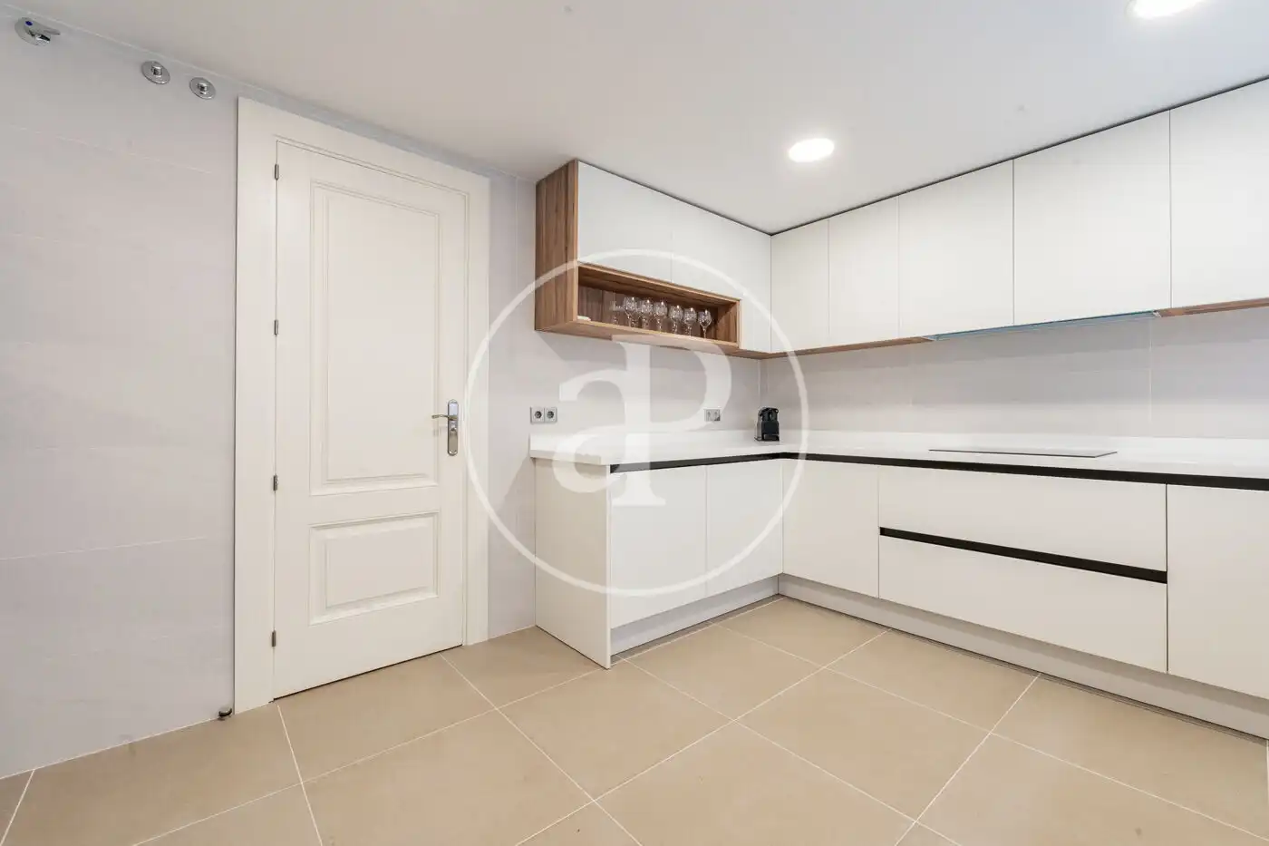 Kitchen of Flat for rent in Madrid  with Air Conditioner, Heating and Terrace