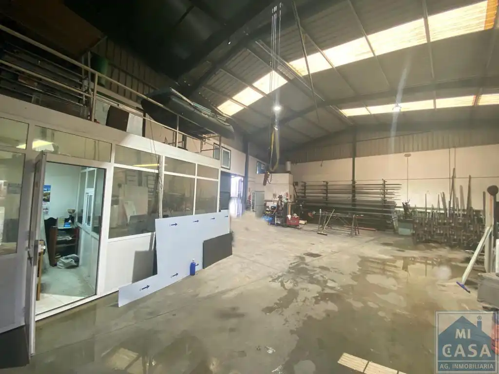 Nave industrielle à vendre à Este