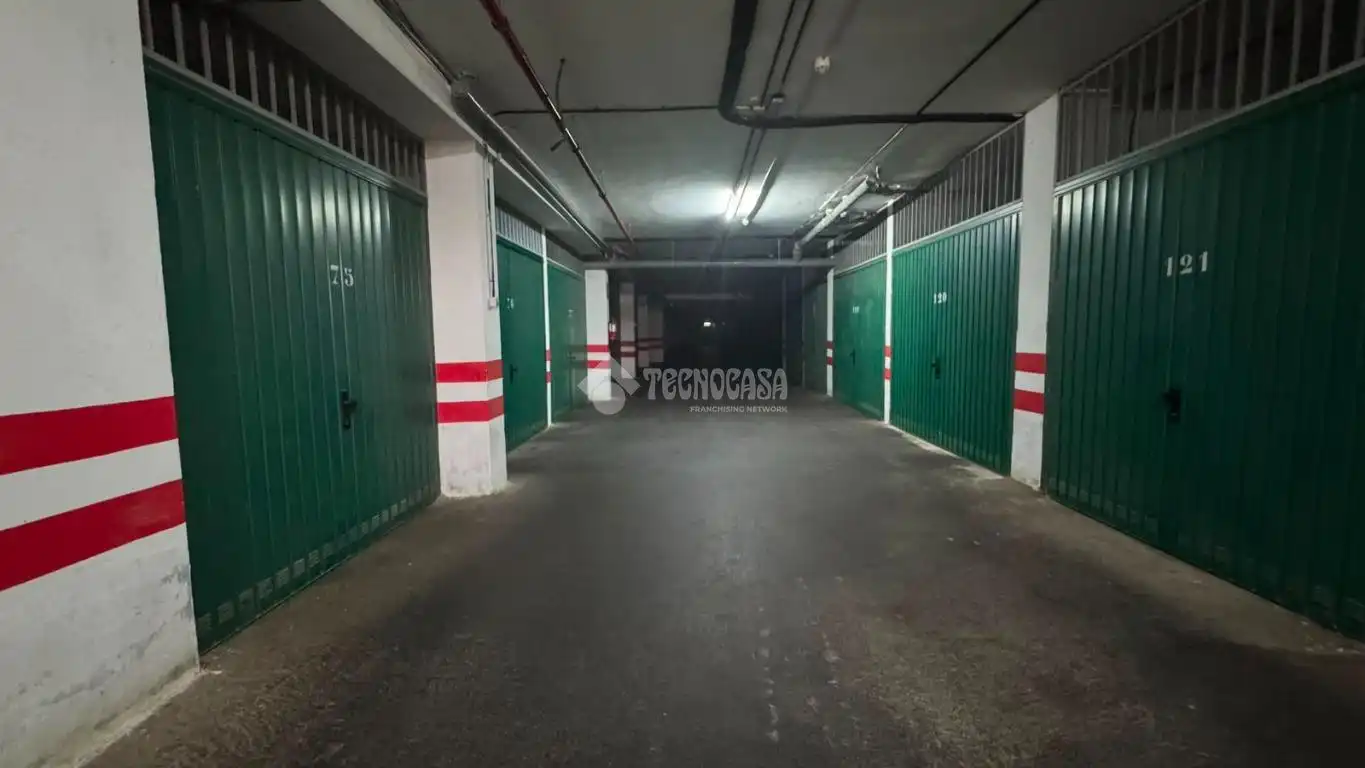 Parking de Dúplex en venta en Motril con Terraza, Piscina y Piscina comunitaria
