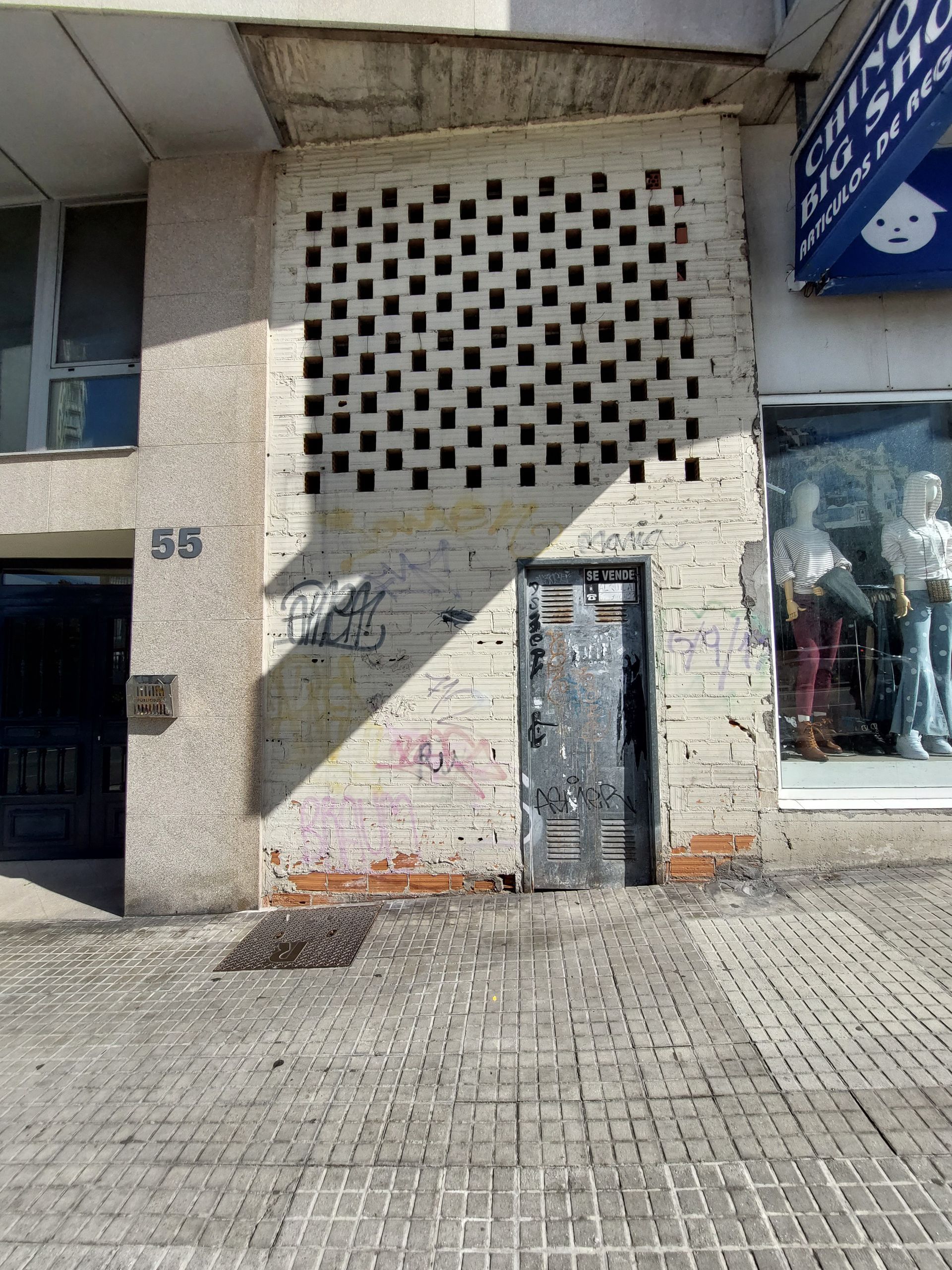 Vista exterior de Local en venda en A Coruña Capital 
