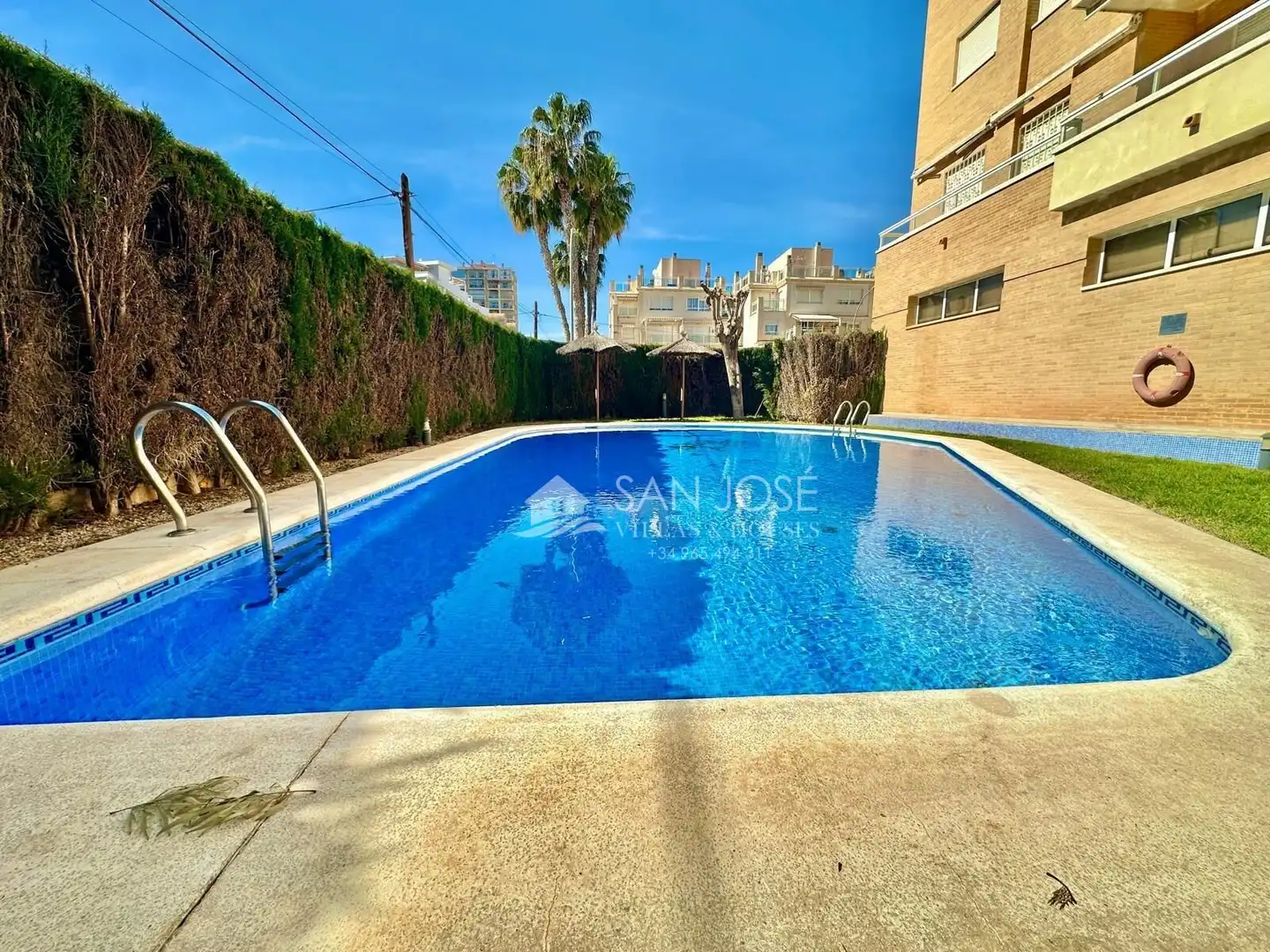 Pis amb piscina en venda a Playa Muchavista