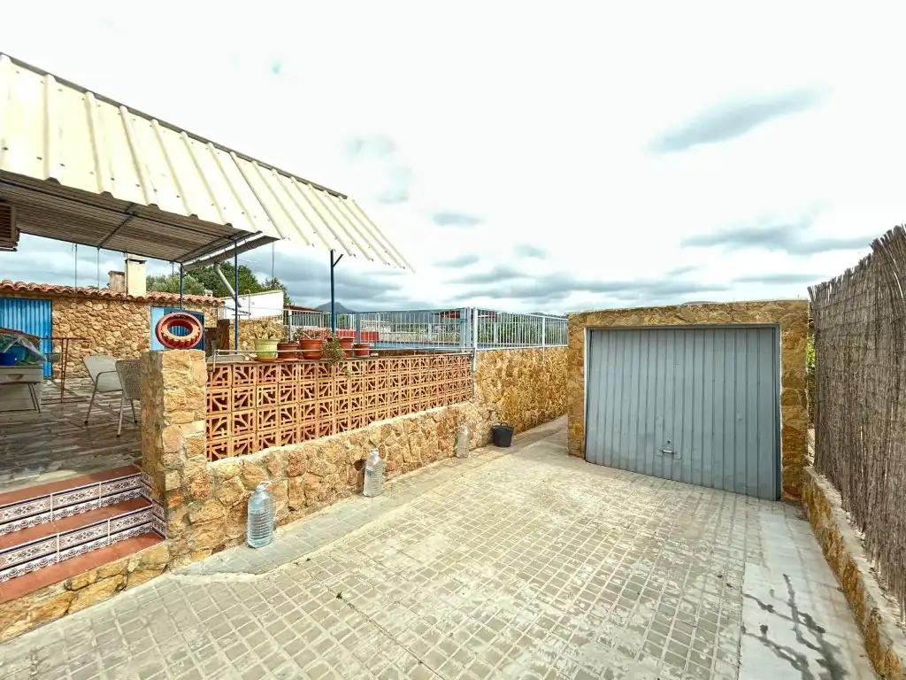 Vista exterior de Finca rústica en venda en Sagunto / Sagunt