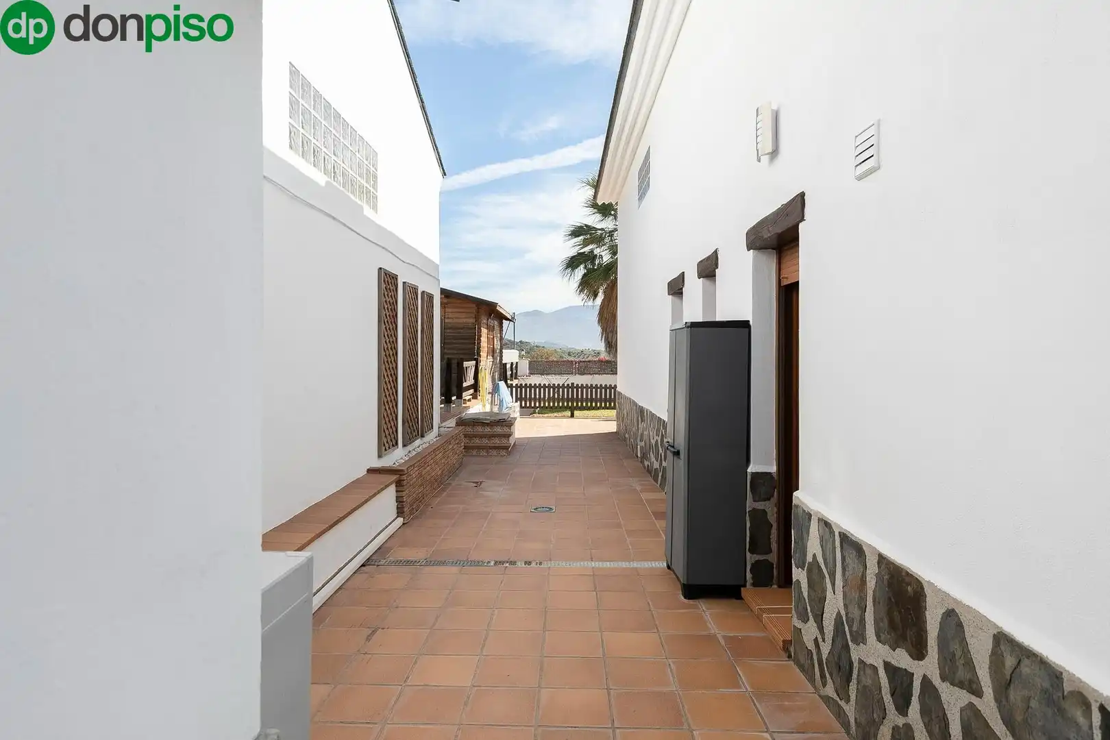 Exterior view of Houses for sale in Huétor de Santillán  with Heating, Private garden and Swimming Pool