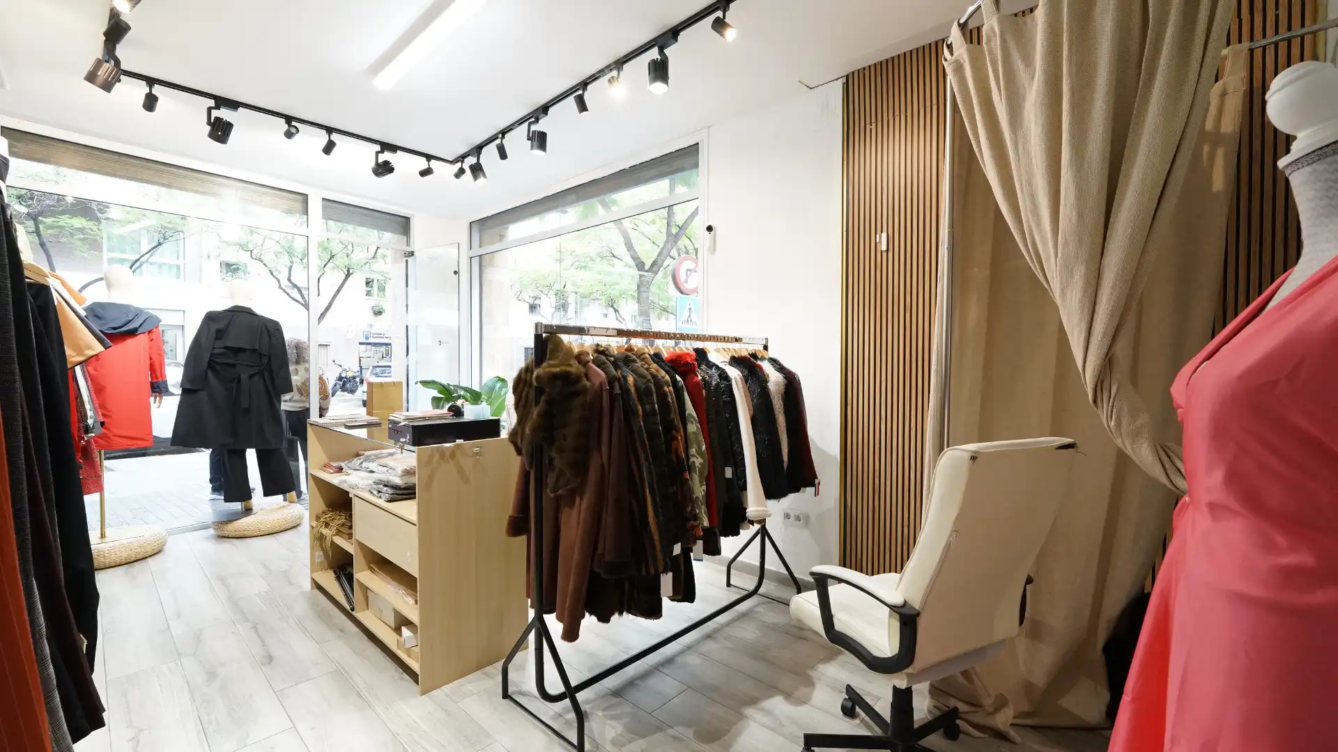 Local en traspaso en  Barcelona Capital con Aire acondicionado, Calefacción y Parquet