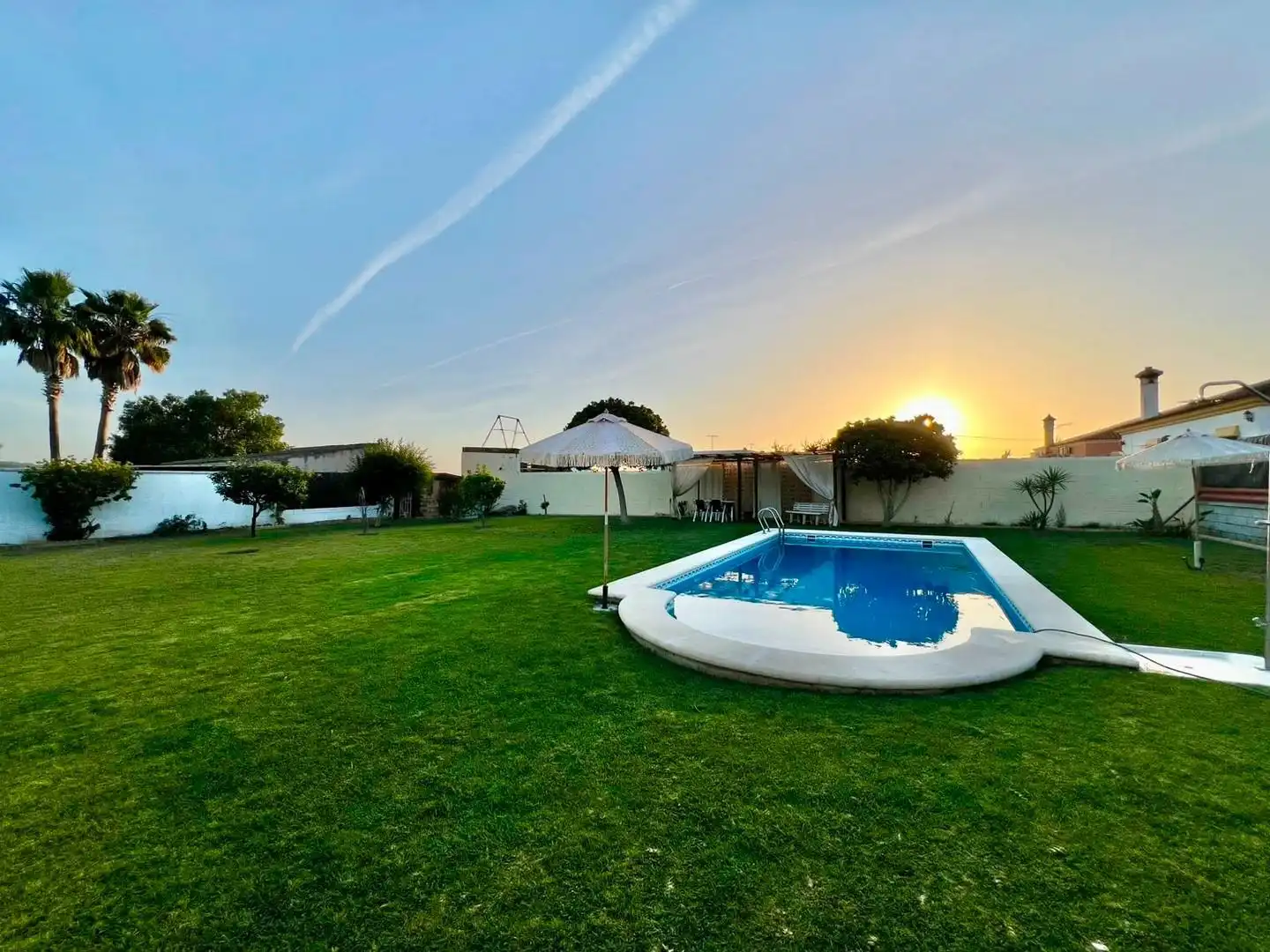 Piscina de Casa o xalet en venda en El Puerto de Santa María