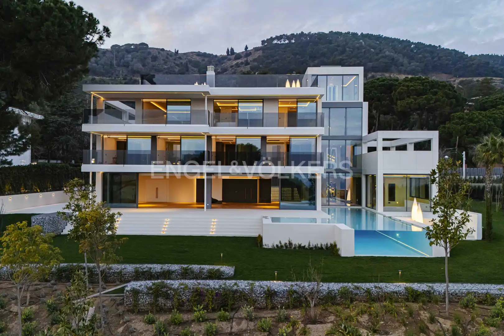 Vista exterior de Casa o chalet en venta en Barcelona con Aire acondicionado, Calefacción y Jardín privado