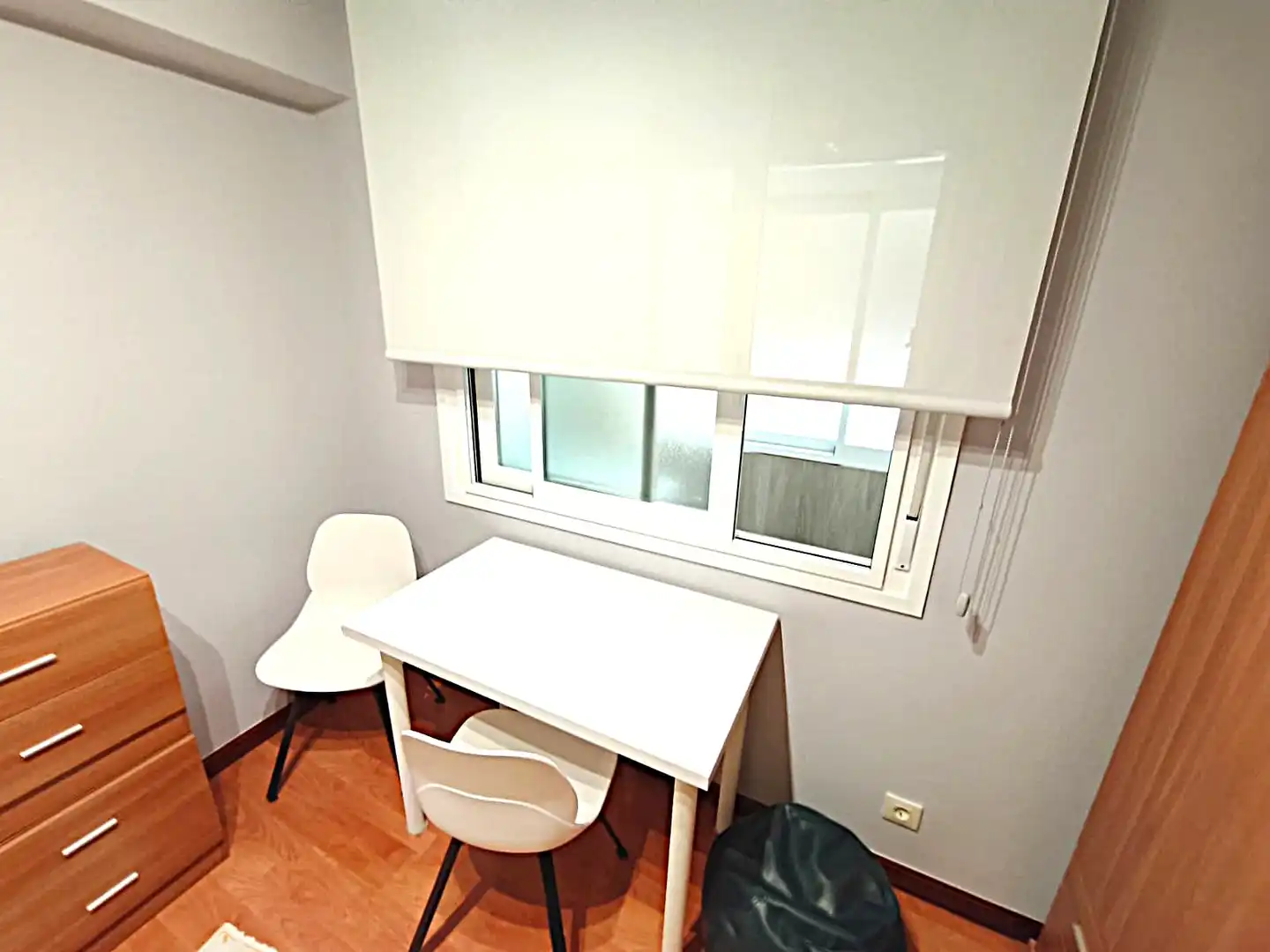 Bedroom of Flat for rent in Vigo   with Parquet flooring and Furnished