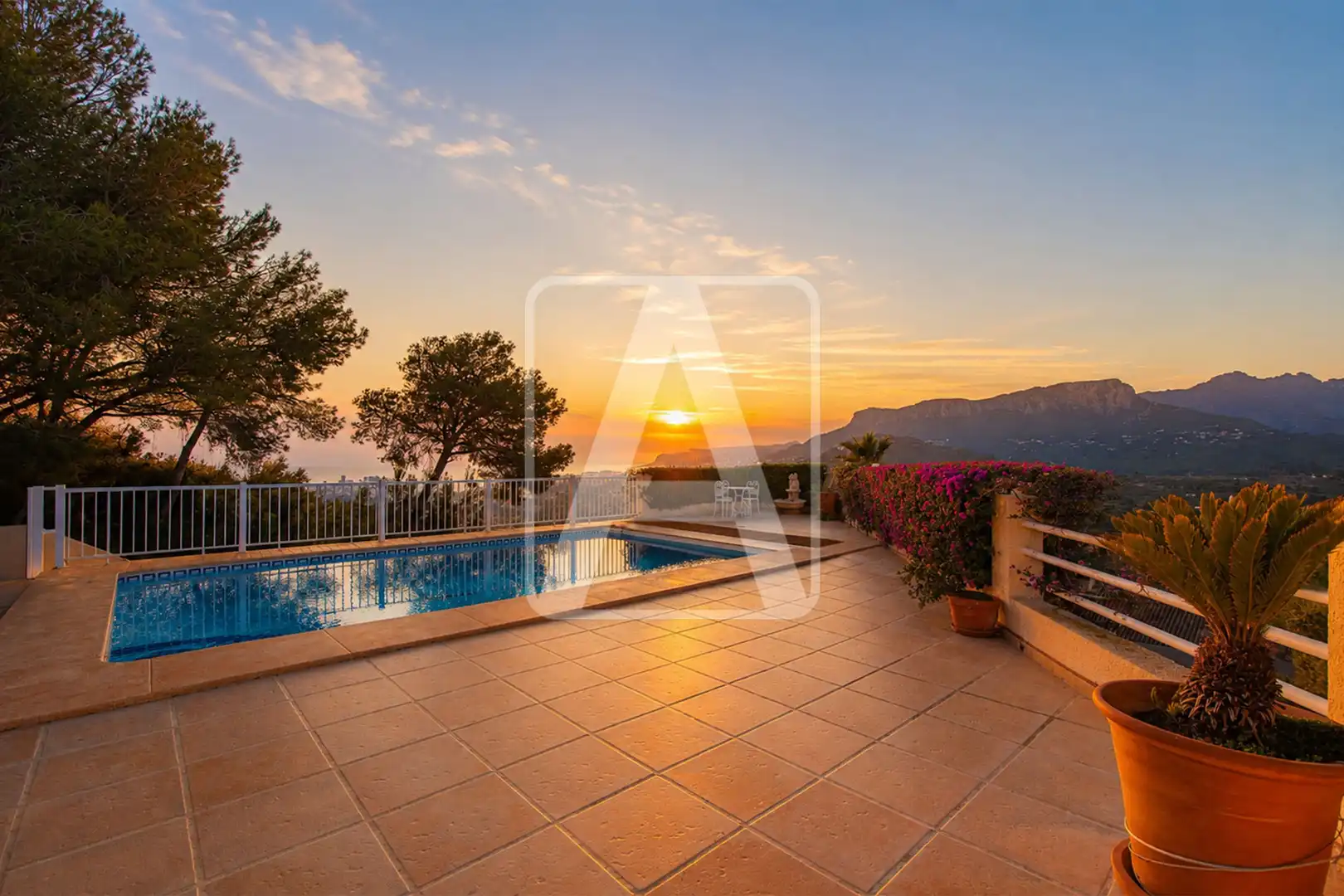 Terrace of Houses for sale in Calpe / Calp  with Air Conditioner, Heating and Private garden