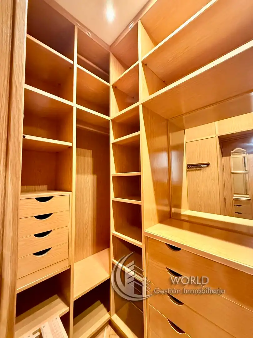 Bedroom of Flat for sale in Madrid  with Air Conditioner and Heating