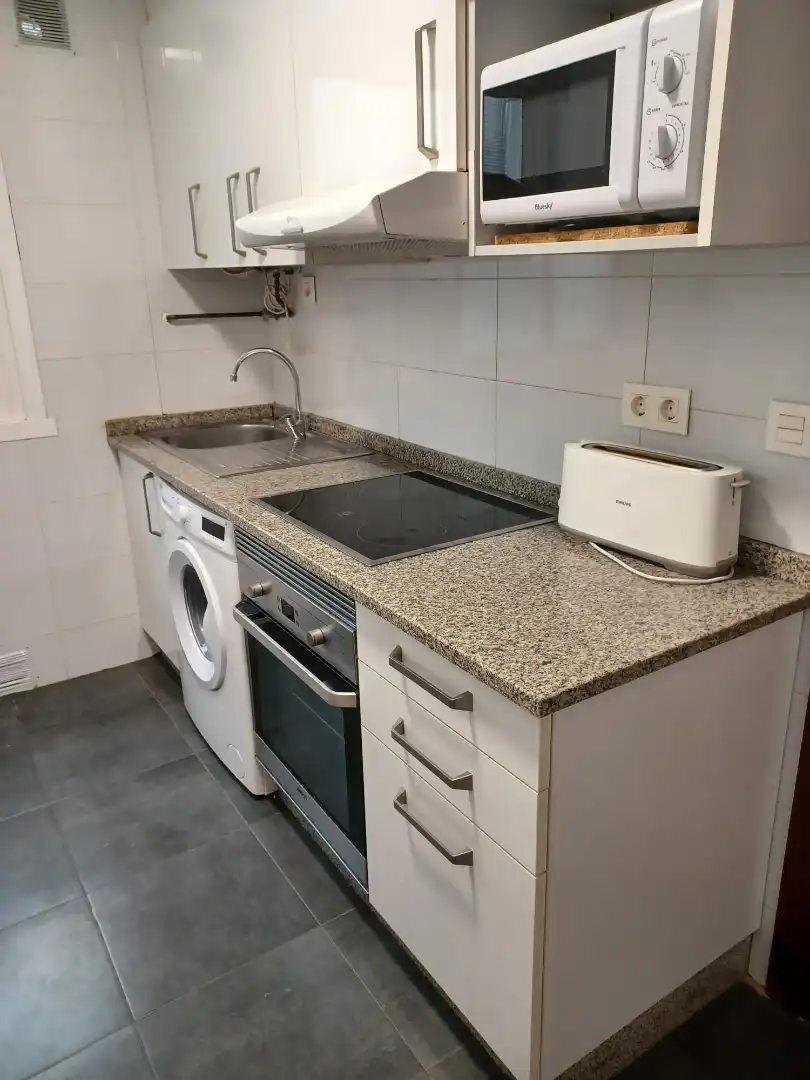 Küche von Wohnung zur Miete in Santiago de Compostela  mit Heizung, Terrasse und Möbliert