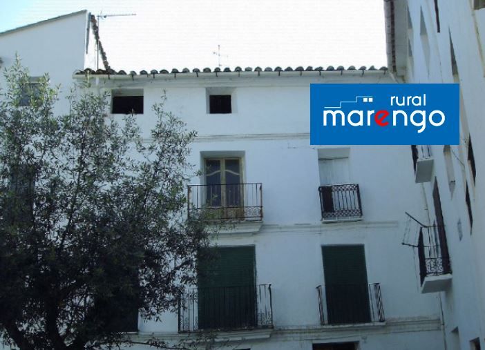 Vista exterior de Casa o xalet en venda en Montán amb Terrassa, Moblat i Balcó