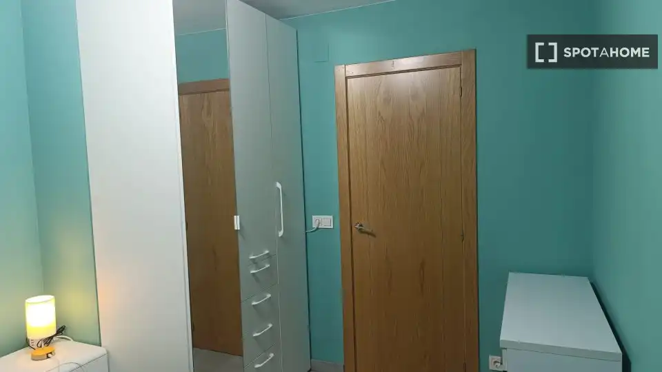 Habitación de Apartamento para compartir en Castro-Urdiales con Aire acondicionado, Calefacción y Terraza