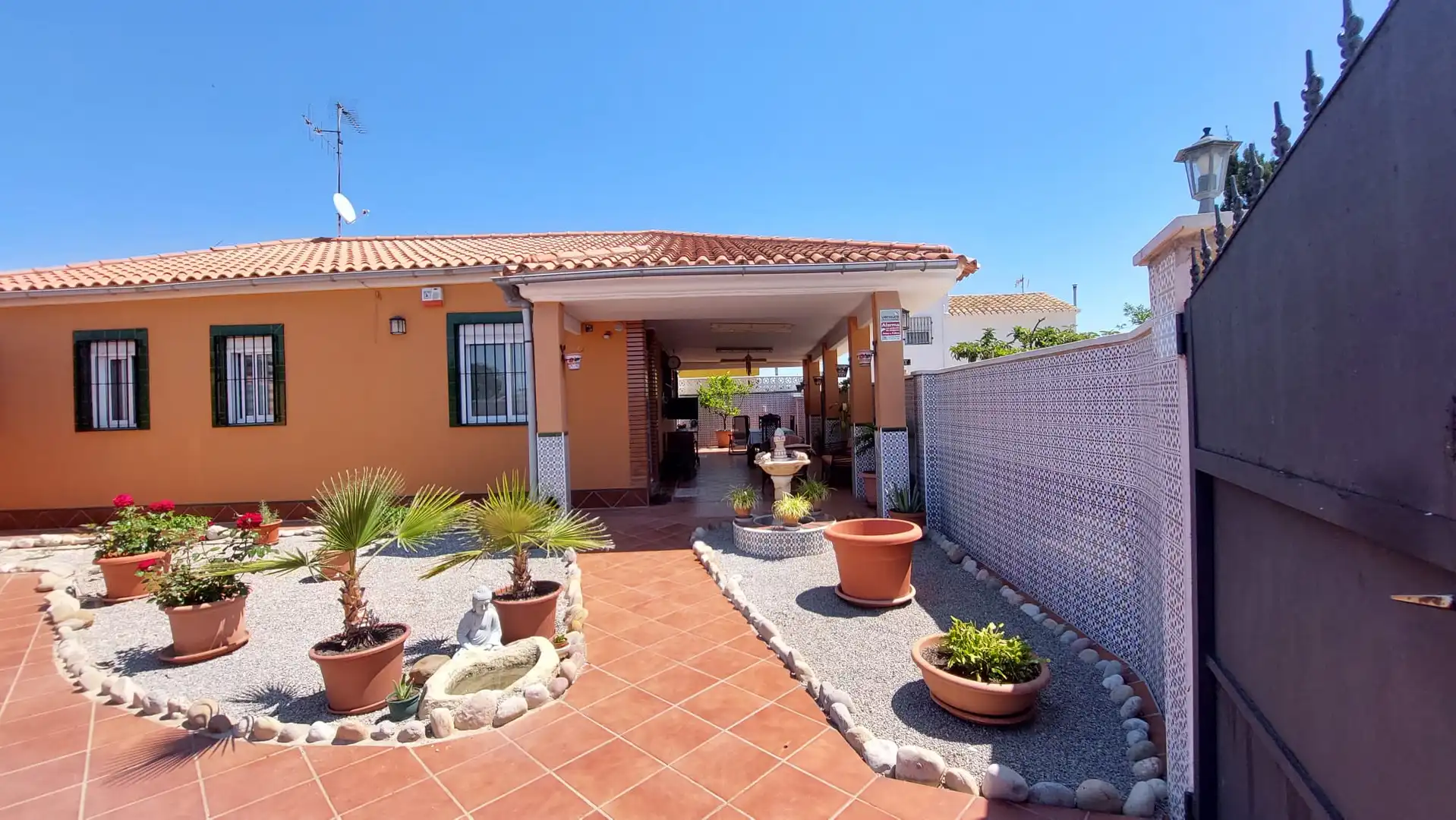 Vista exterior de Casa o chalet en venta en Vila-real con Aire acondicionado, Calefacción y Jardín privado