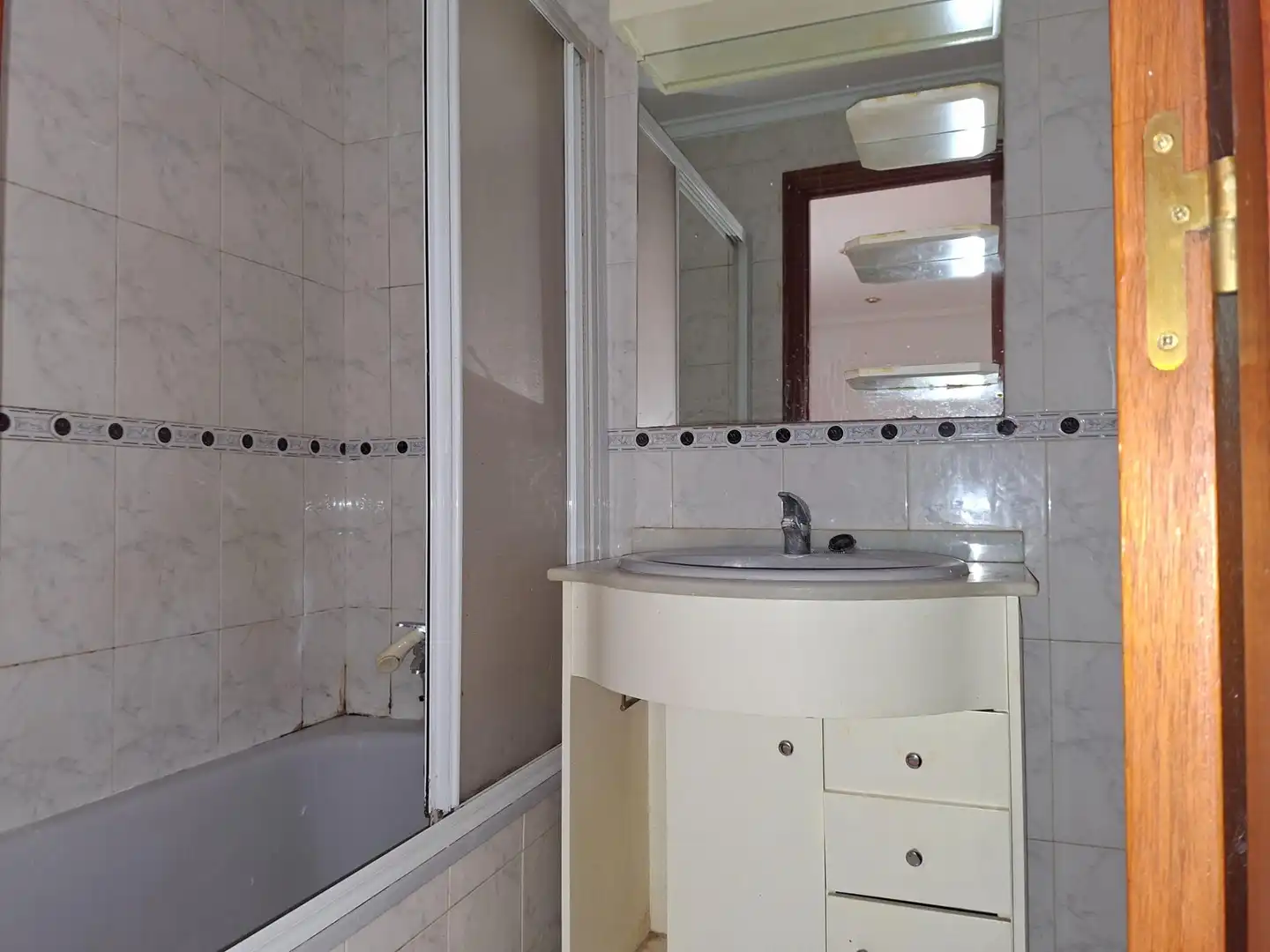 Baño de Dúplex en venta en Laviana con Parquet y Trastero