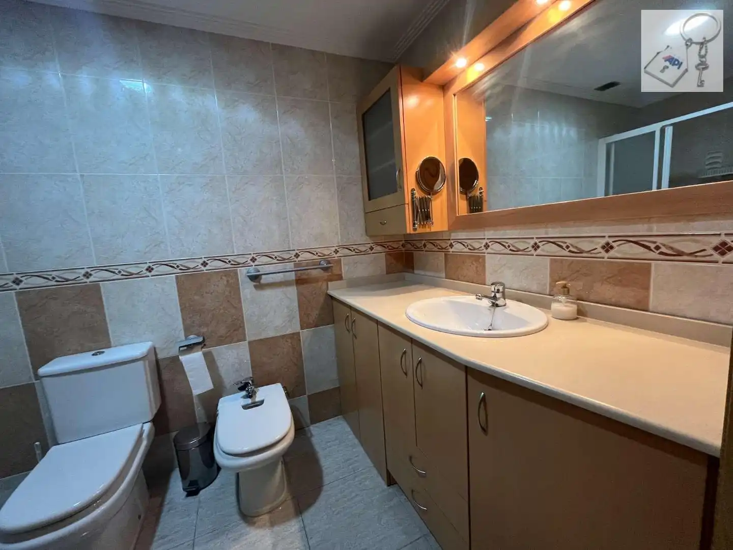 Bany de Apartament en venda en Torrevieja amb Aire condicionat, Calefacció i Terrassa