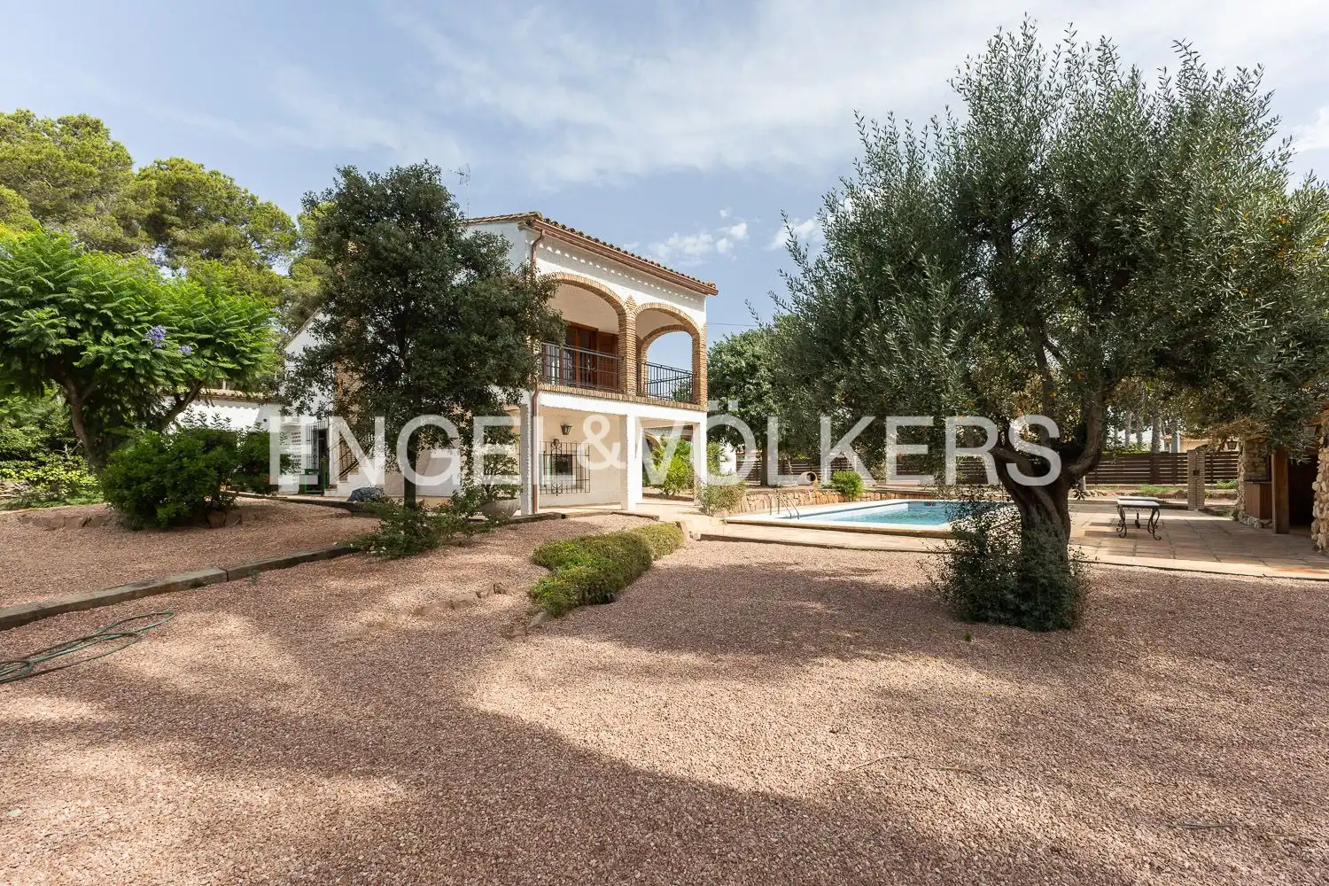 Vista exterior de Casa o chalet de alquiler en Paterna con Aire acondicionado, Calefacción y Jardín privado