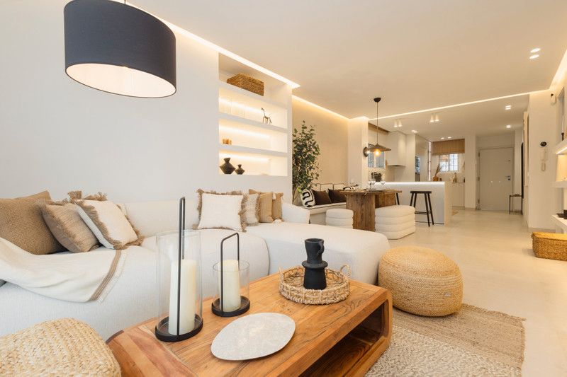 Sala d'estar de Apartament de lloguer en Marbella amb Aire condicionat, Moblat i TV