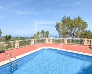 Vista exterior de Casa o xalet de lloguer en Sant Josep de sa Talaia amb Aire condicionat, Piscina i Moblat