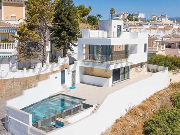 Haus mit Pool zum Verkauf in Torrox Park
