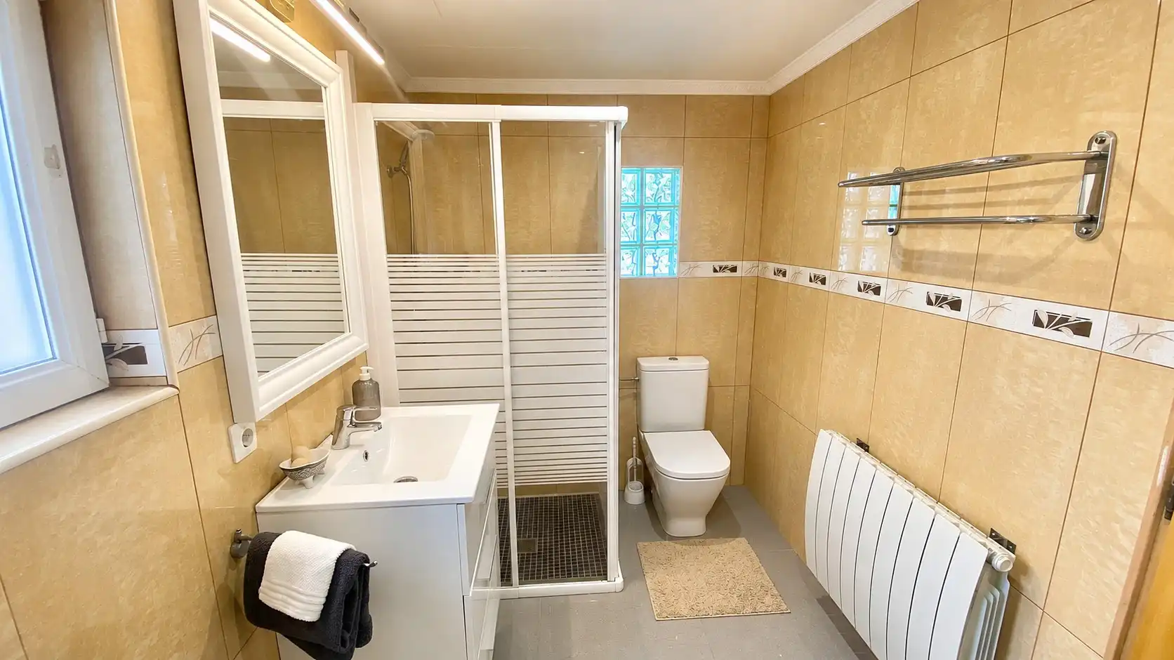 House with terrace for sale in Carrer Penedès, imagen 41