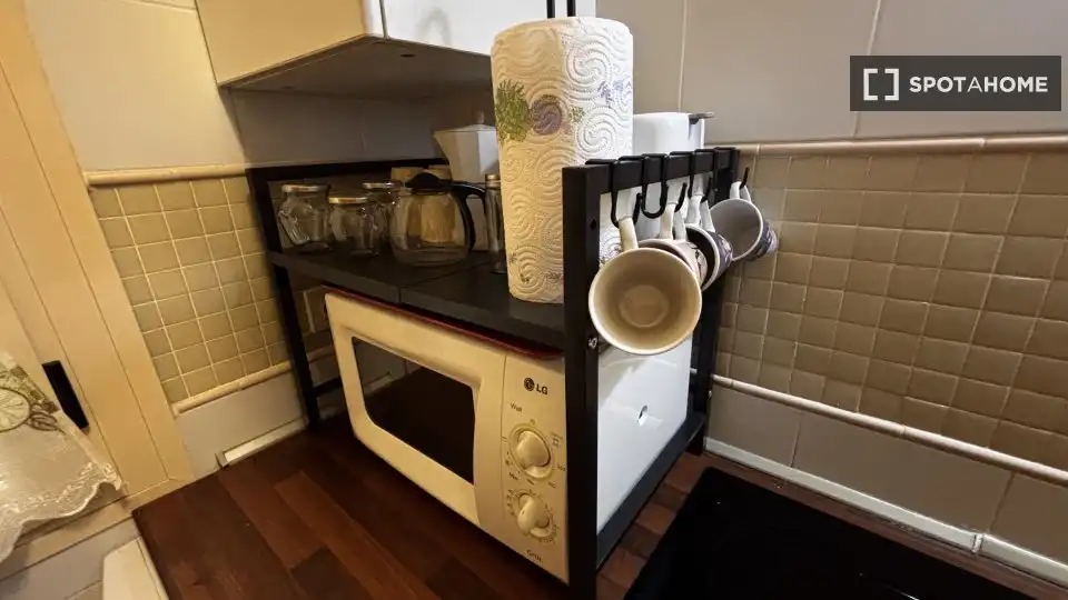 Cuina de Apartament per a compartir en Sevilla amb Aire condicionat, Calefacció i Terrassa