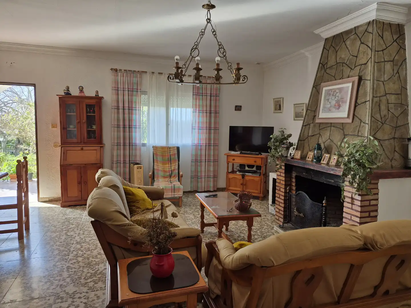 Sala de estar de Casa o chalet en venta en Conil de la Frontera con Piscina