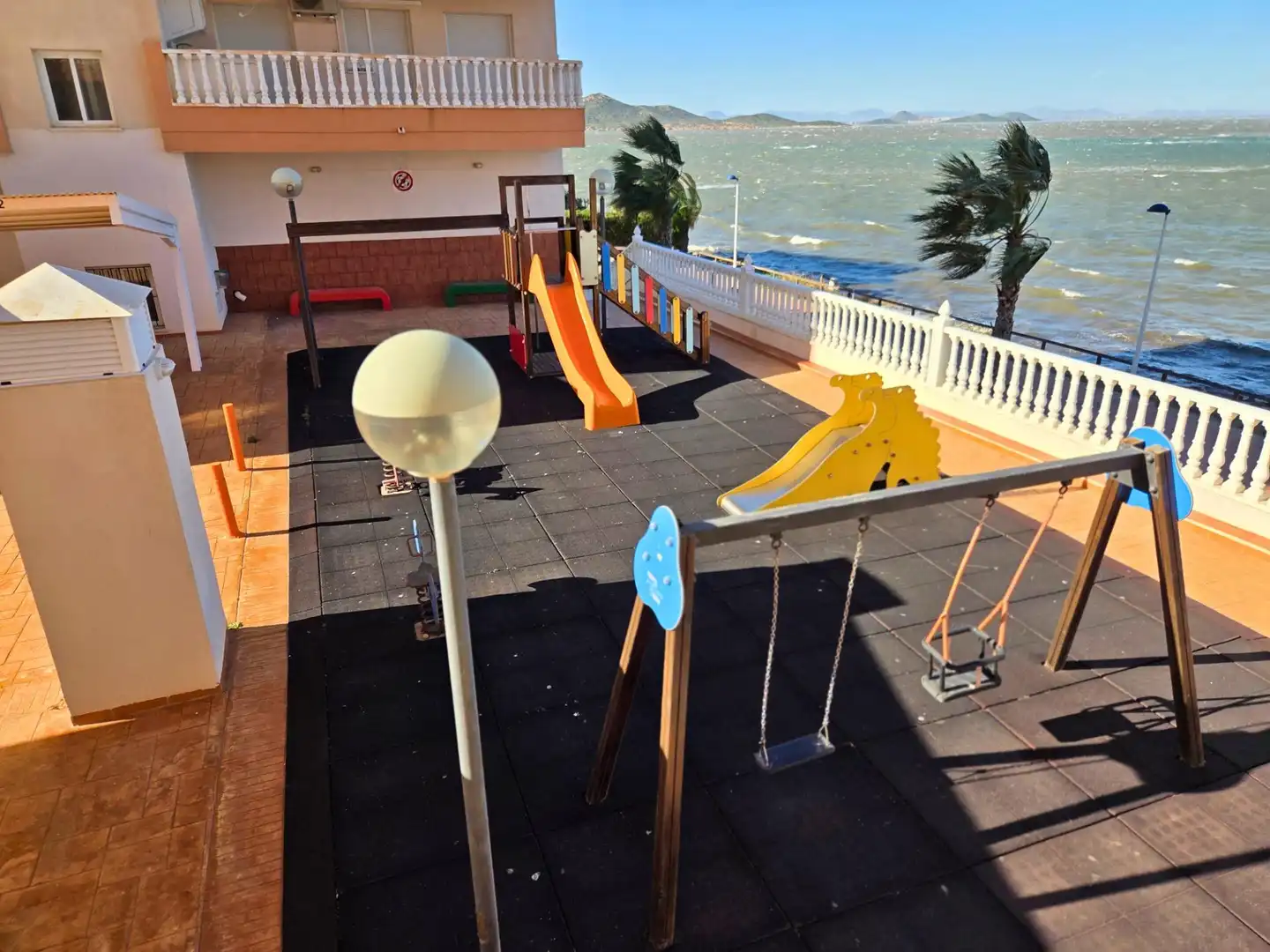 Terrasse von Wohnung zum Verkauf in La Manga del Mar Menor mit Klimaanlage, Heizung und Terrasse