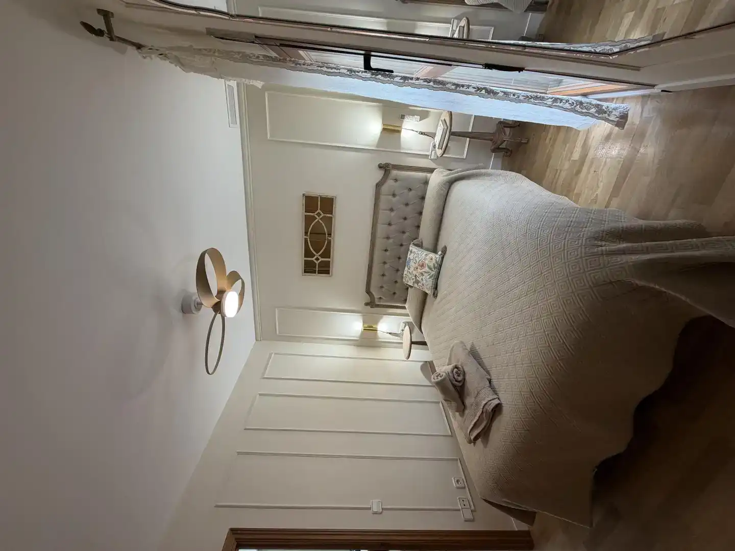 Dormitori de Apartament de lloguer en Valencia amb Aire condicionat, Parquet i Moblat