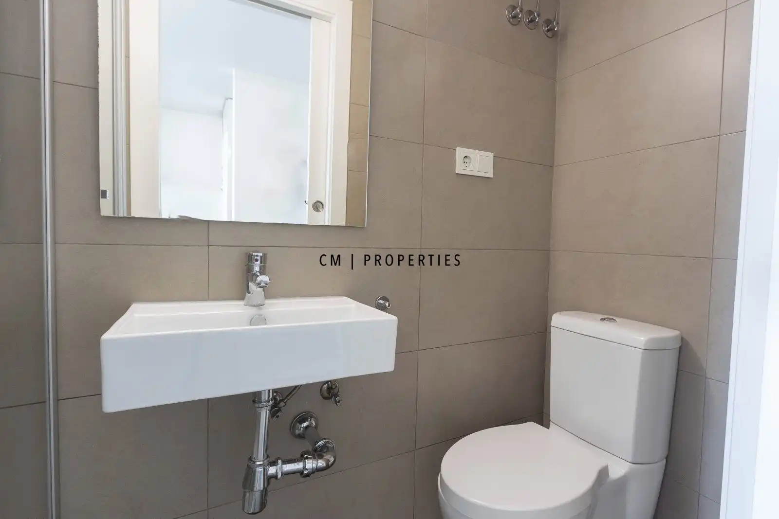 Badezimmer von Wohnung zur Miete in Xirivella mit Klimaanlage, Heizung und Terrasse