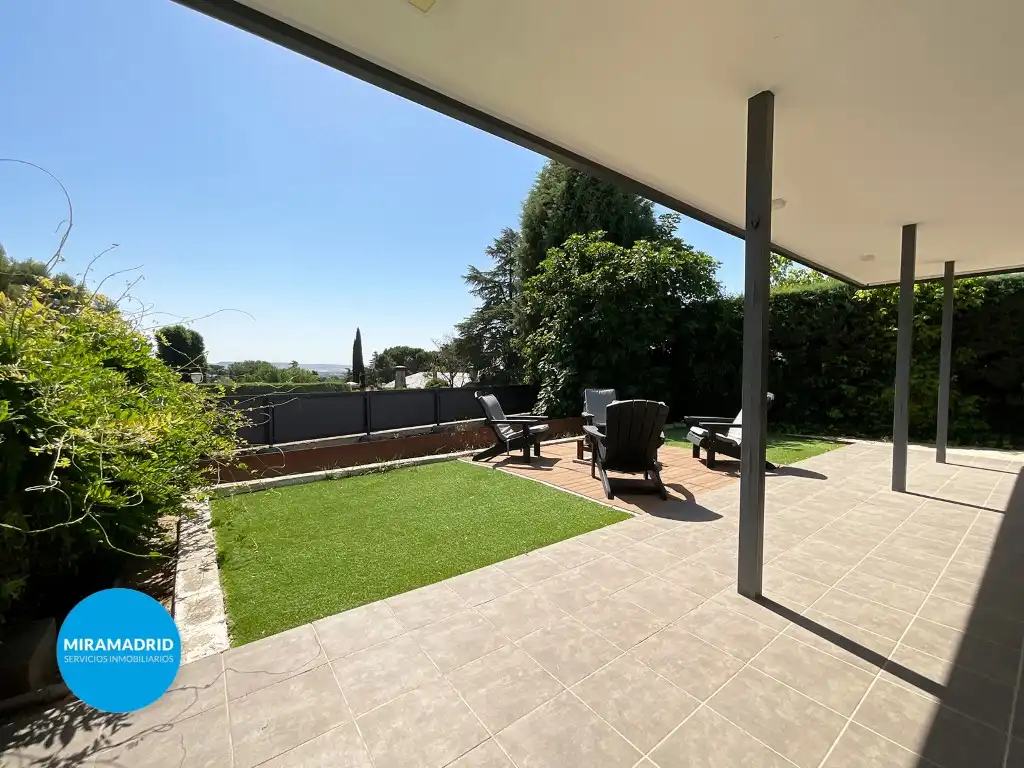 Terraza de Casa o chalet en venta en Paracuellos de Jarama con Aire acondicionado