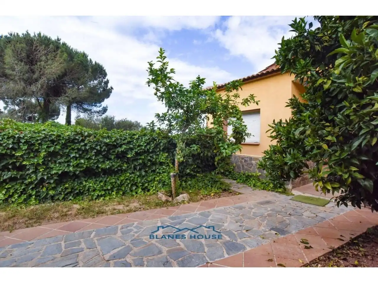 Villa avec piscine à vendre à Calle PETUNIA (PARCELA LL-33 AIGUAVIVA PARC) 29