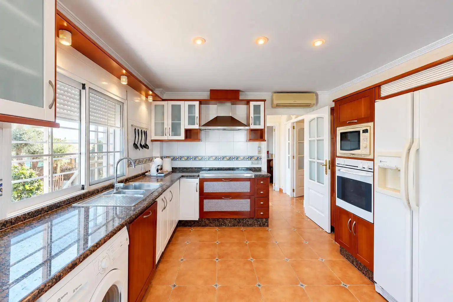 Detached house with garden for sale in Calle JACINTO BENAVENTE, imagen 25