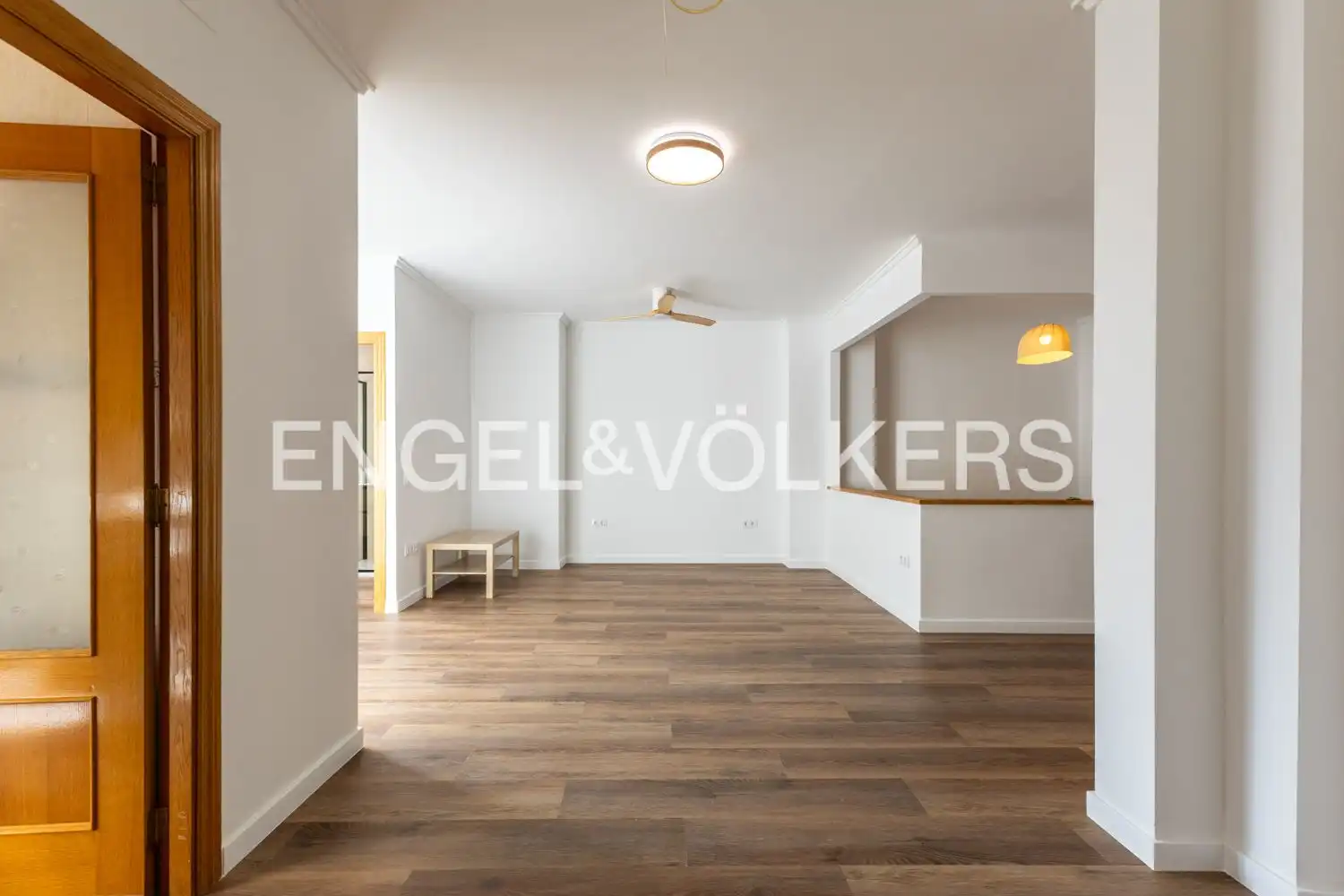 Wohnung zur Miete in Carrer del Pintor Salvador Abril, Russafa