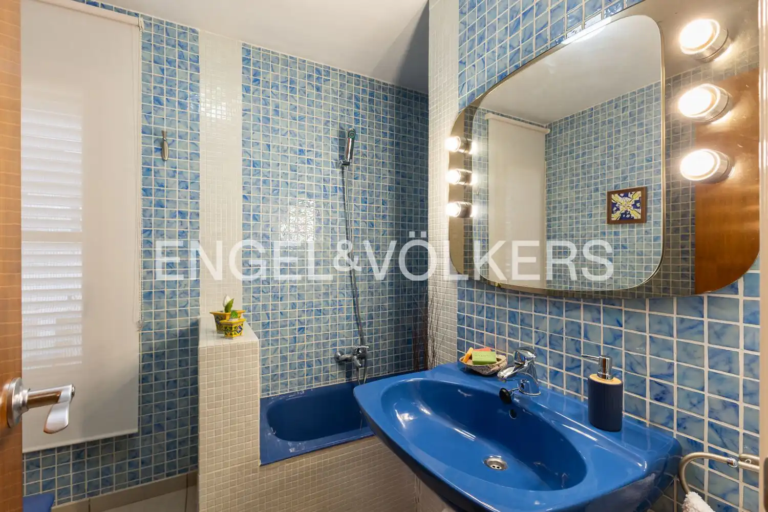 Baño de Finca rústica en venta en Benicasim / Benicàssim con Calefacción, Jardín privado y Terraza