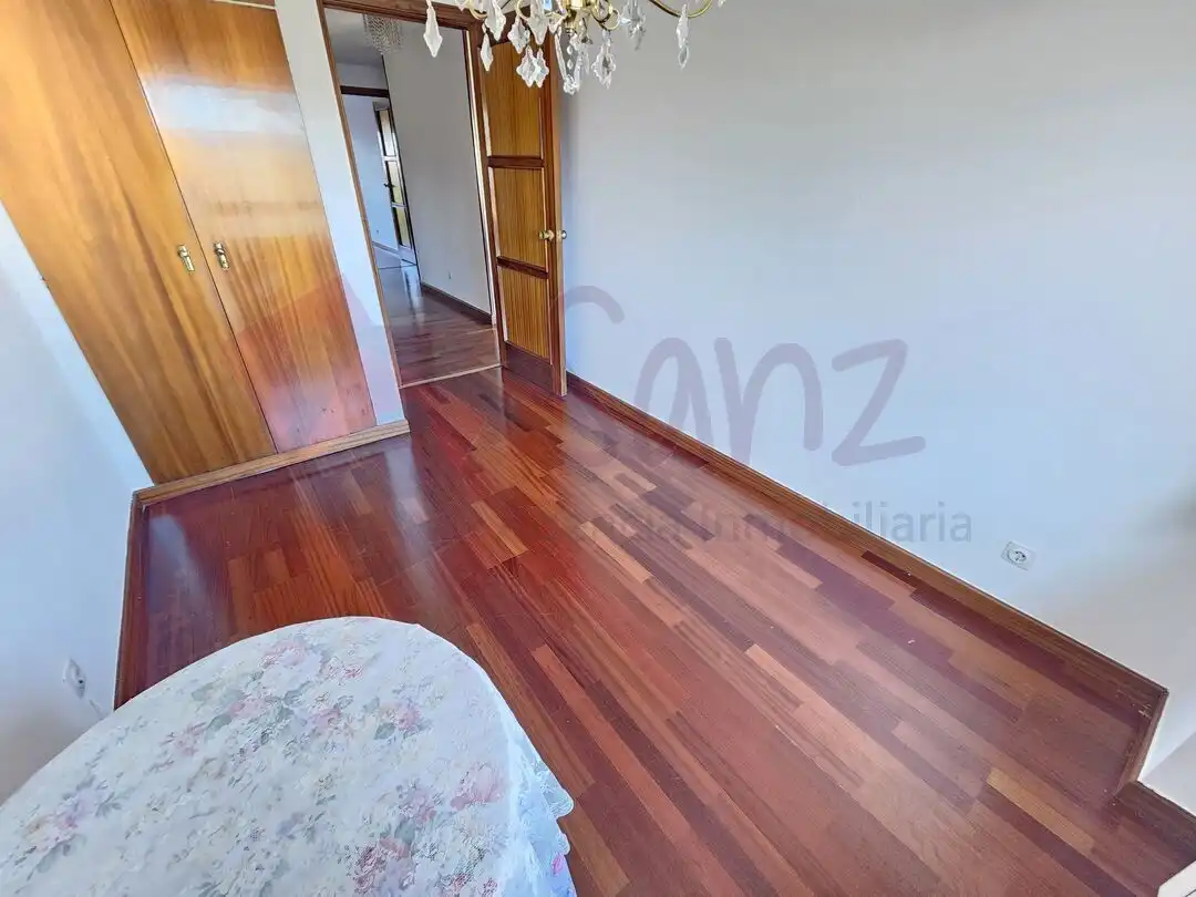 Habitación de Piso de alquiler en  Logroño con Calefacción y Balcón