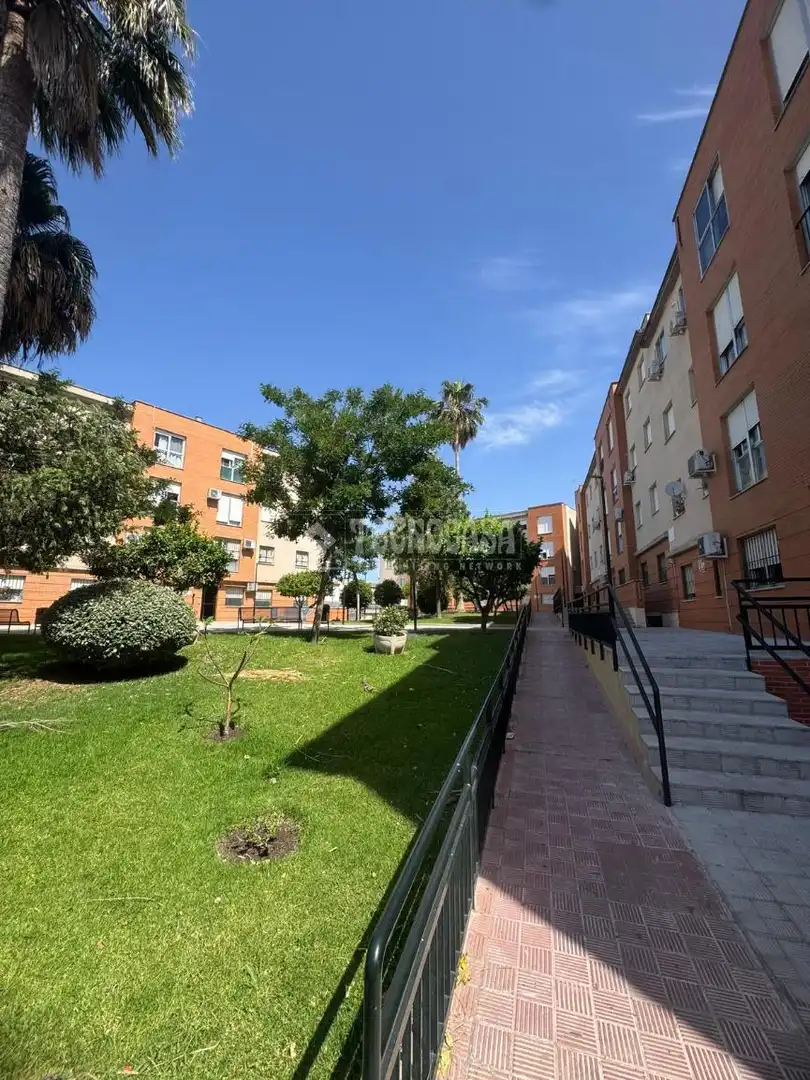 Exterior view of Flat for sale in Jerez de la Frontera  with Air Conditioner