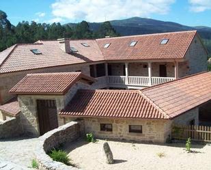 Vista exterior de Finca rústica en venda en Catoira amb Calefacció, Terrassa i Traster