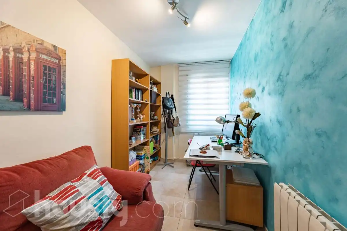 Habitación de Piso en venta en Sant Boi de Llobregat con Calefacción, Amueblado y Balcón