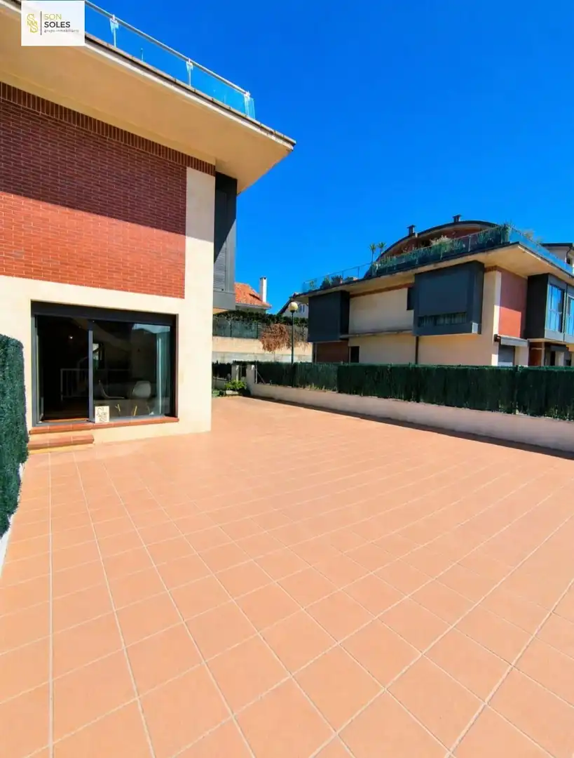 Terraza de Dúplex en venta en Santa Cruz de Bezana con Calefacción, Terraza y Alarma