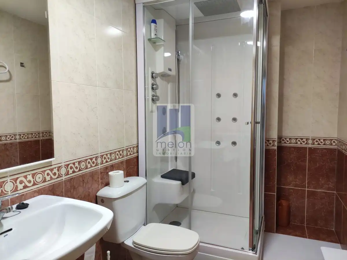 Bany de Pis en venda en Burgos amb Traster