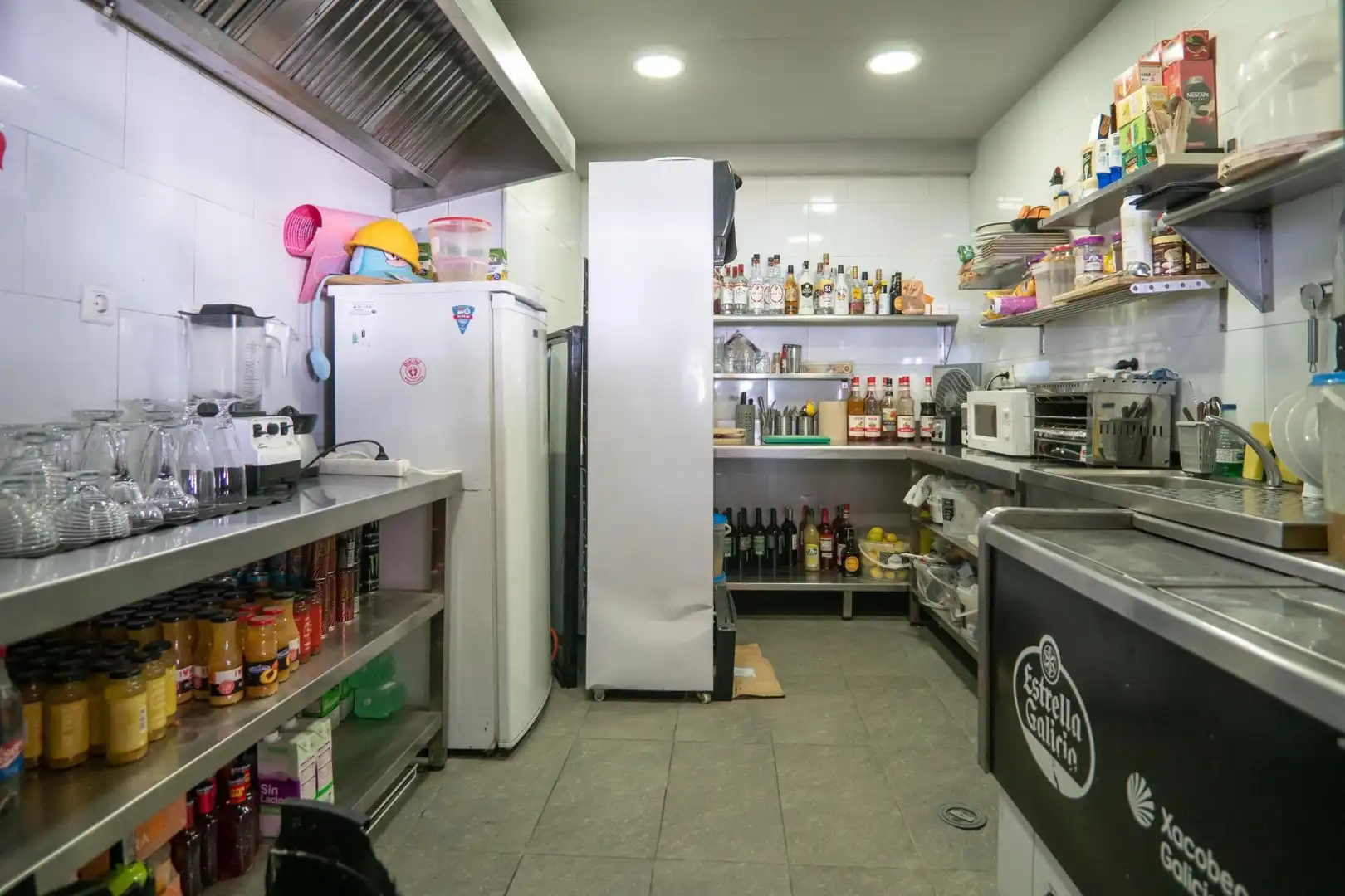Kitchen of Commercial properties for transfer in Rincón de la Victoria  with Air Conditioner, Terrace and Furnished