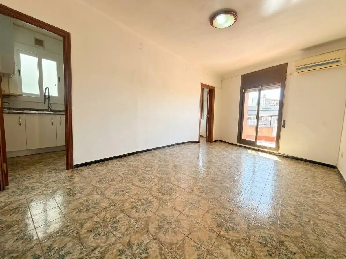 Living room of Attic for sale in Esplugues de Llobregat  with Air Conditioner and Terrace