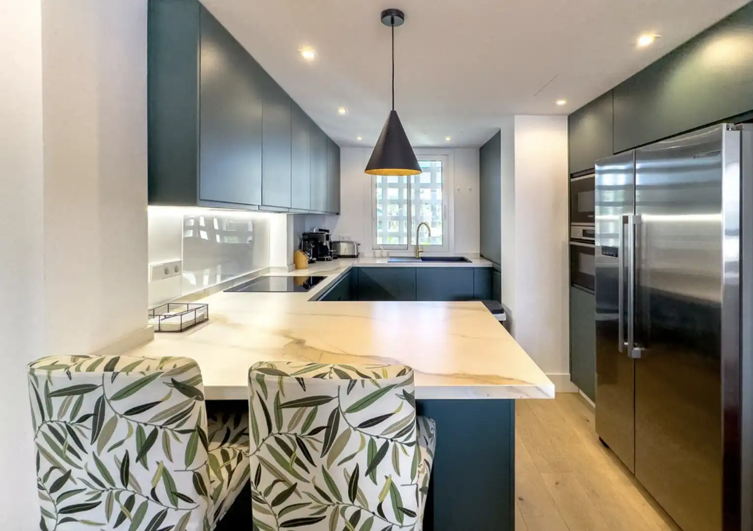 Küche von Maisonette zum Verkauf in Marbella mit Klimaanlage, Heizung und Parkett
