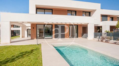 Foto 2 de Casa adosada en venta en C. del Abeto, 8, Valdemarín, Madrid