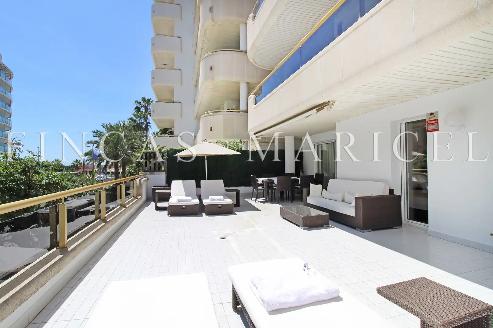 Terrasse von Wohnung zum Verkauf in Sitges mit Klimaanlage, Heizung und Terrasse