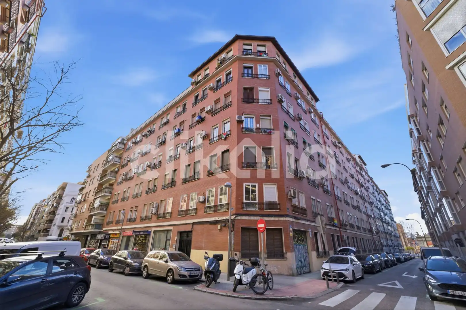 Außenansicht von Wohnung zum Verkauf in Madrid mit Heizung