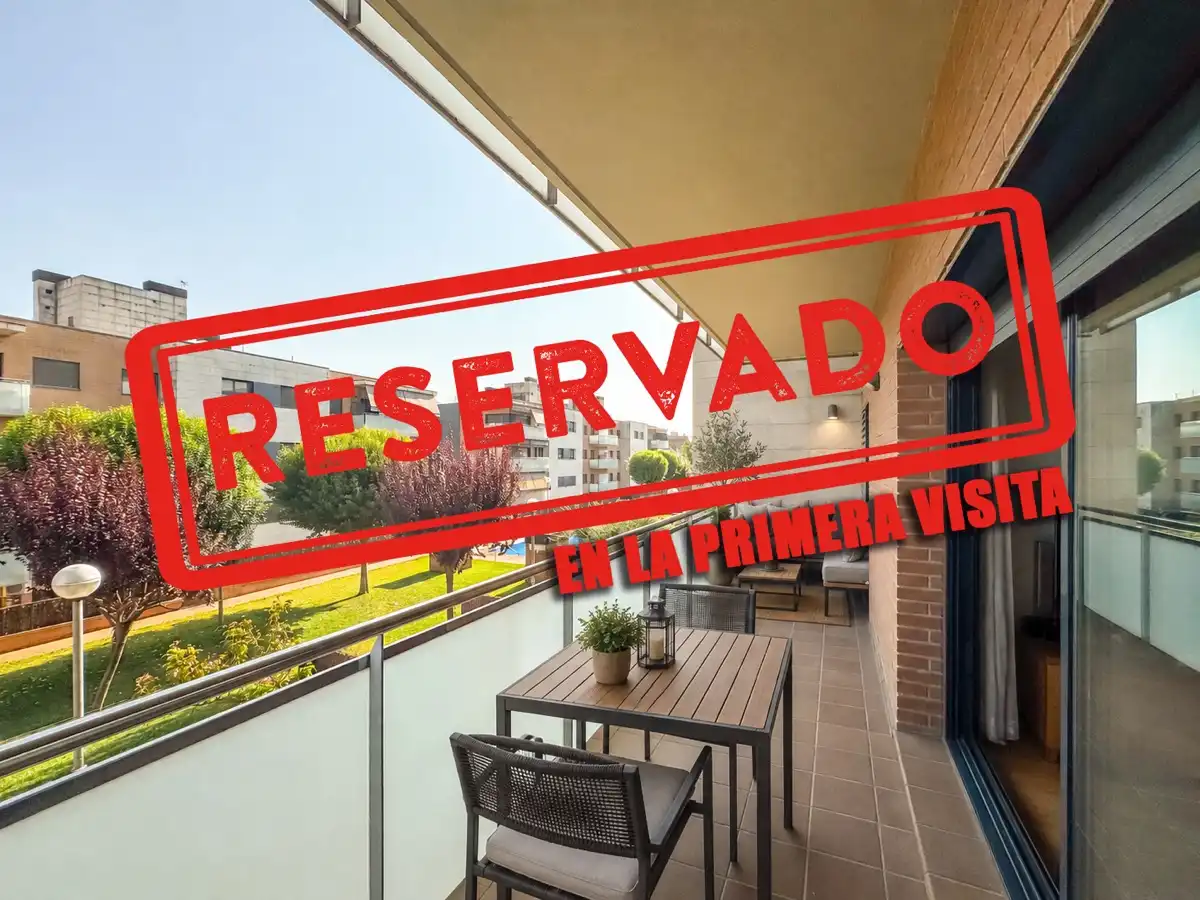 Terrassa de Pis en venda en Parets del Vallès amb Calefacció, Jardí privat i Parquet