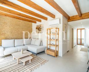 Living room of Duplex to rent in  Valencia Capital  with Air Conditioner, Terrace and Furnished