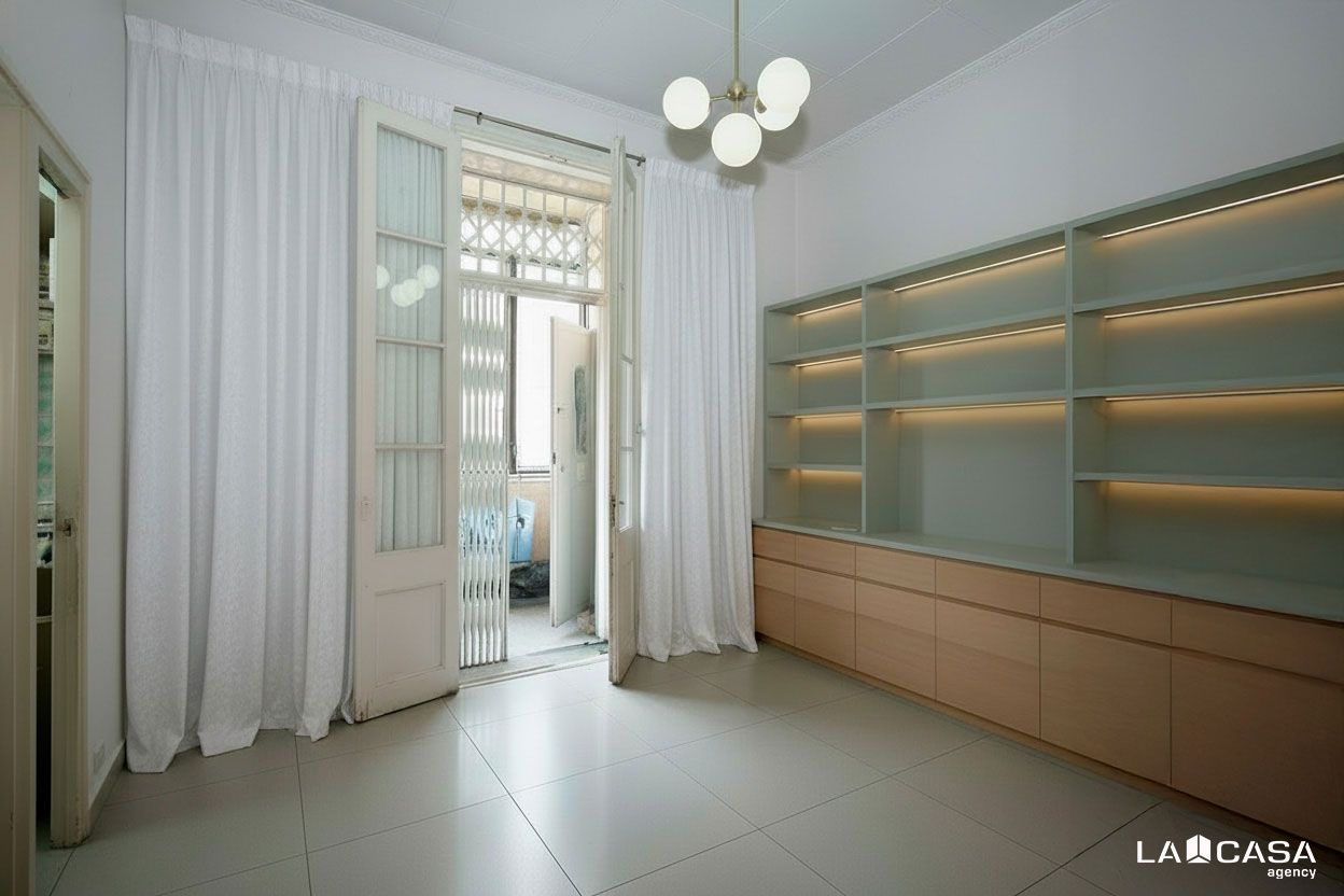 Flat for sale in  Barcelona Capital  with Balcony